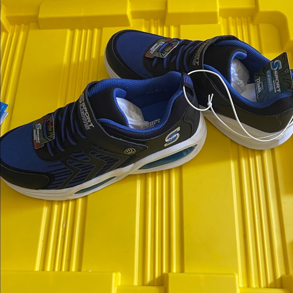 Skechers Kids Light-Up Sneakers - Black and Blue - Picture 4 of 5